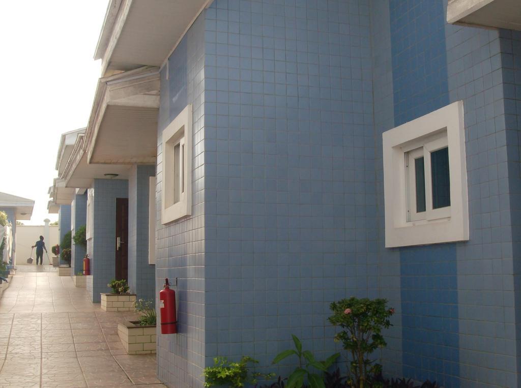 De Holiday Beach Hotel Kokrobite 외부 사진