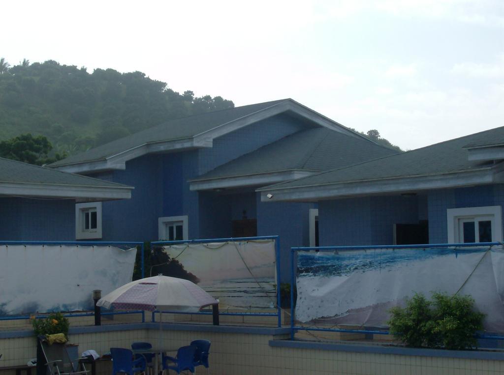 De Holiday Beach Hotel Kokrobite 외부 사진