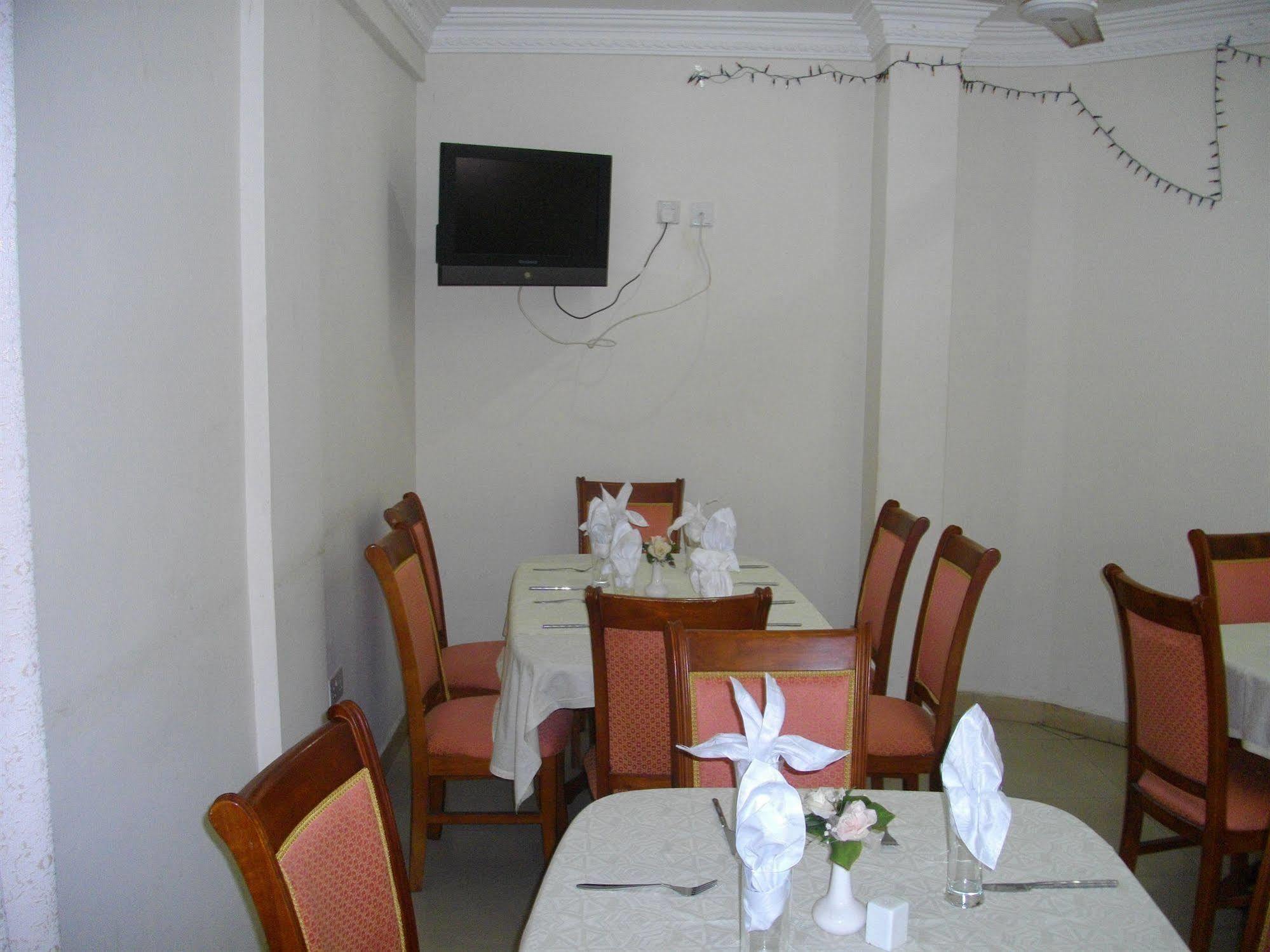 De Holiday Beach Hotel Kokrobite 외부 사진