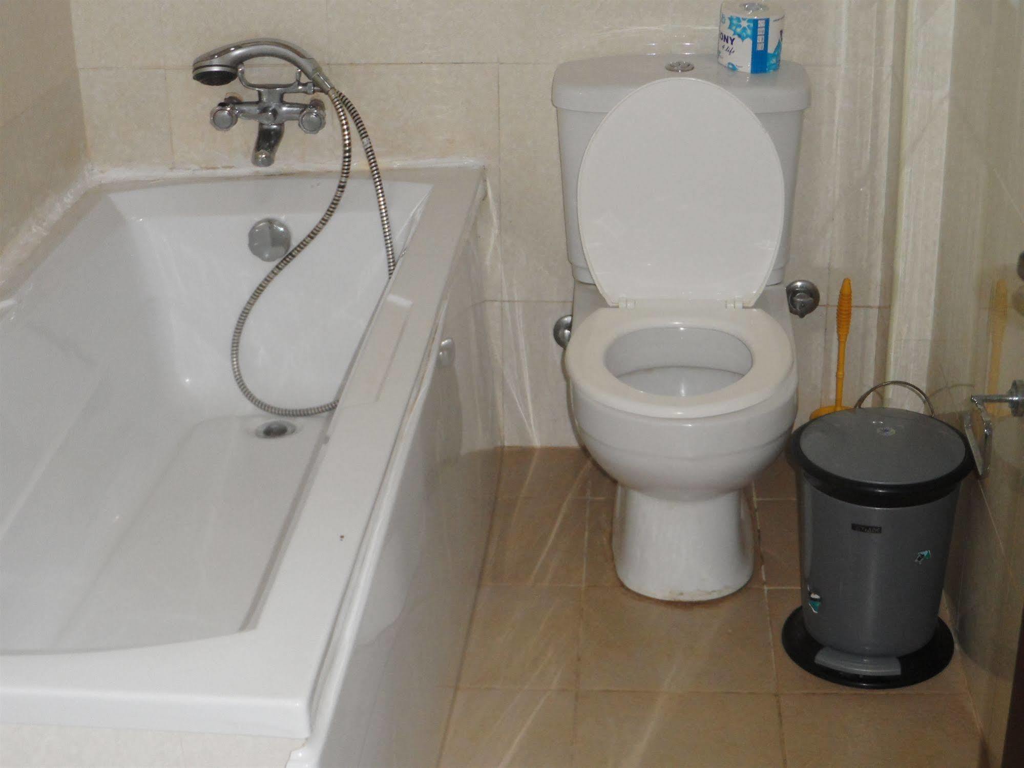 De Holiday Beach Hotel Kokrobite 외부 사진